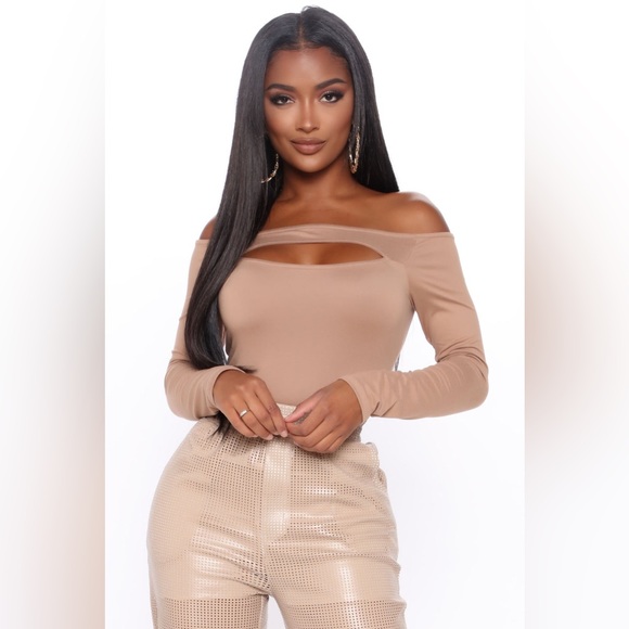 Fashion Nova Show some knowledge off shoulder bodysuit - mocha - Picture 3 of 12